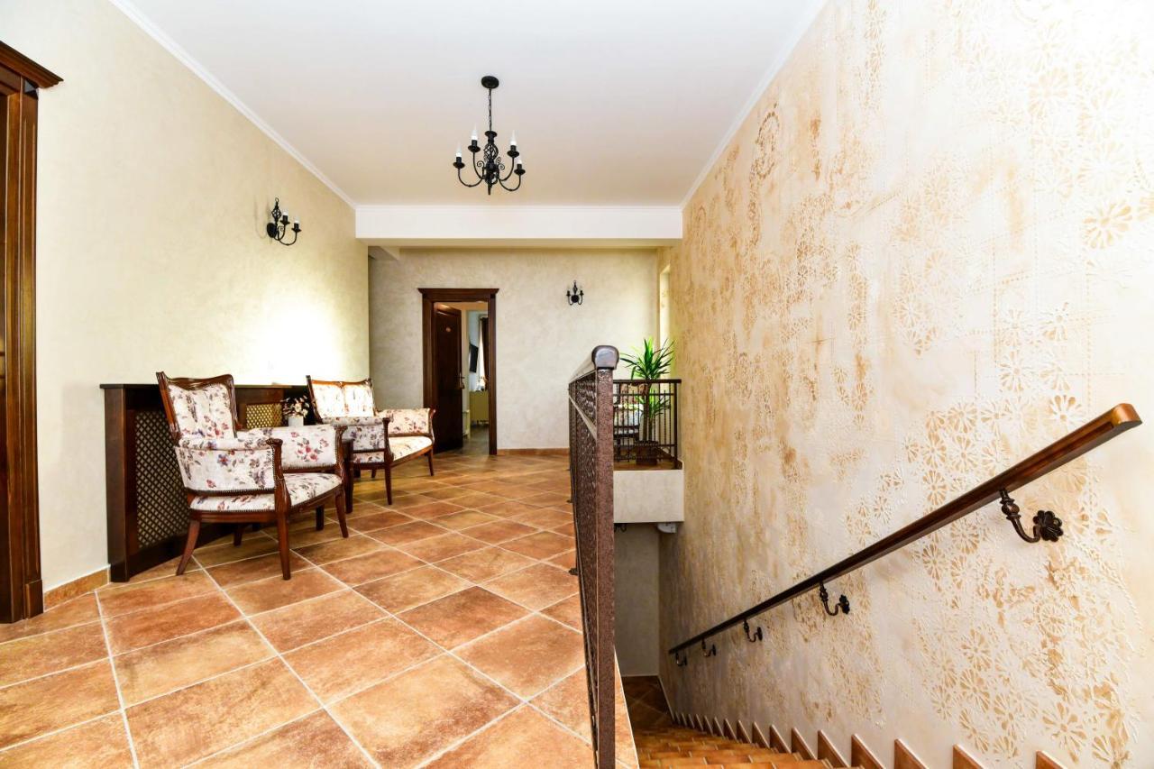 Pensiunea Ww Фокшаны Экстерьер фото